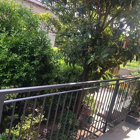 Apartment Ava - Large Terrace Apartman